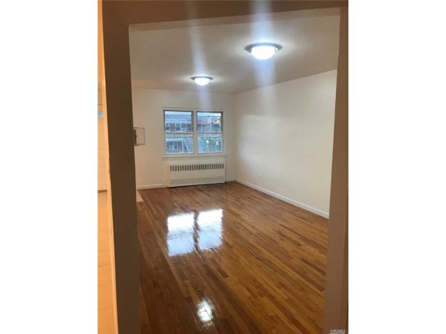 Building Photo - 85-67 75th St