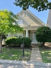 Building Photo - 154 Island Bluff Dr