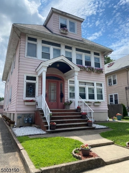Primary Photo - 63 Union Ave