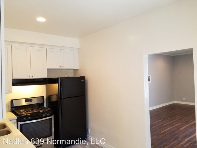 Building Photo - 839 N Normandie Ave