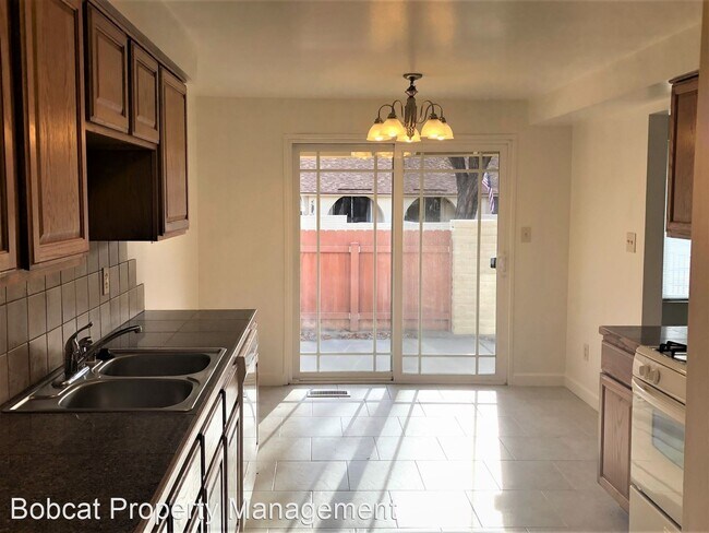 Foto del edificio - 3 br, 1.5 bath House - 49 Condor Circle