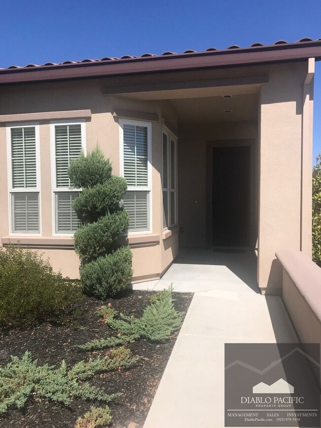 Foto del edificio - EXPERIENCE TRILOGY AT THE VINEYARDS LIFE ON A VINEYARD