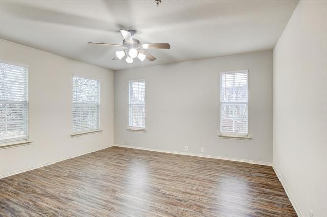 Foto del edificio - 2316 Stoneleigh Pl