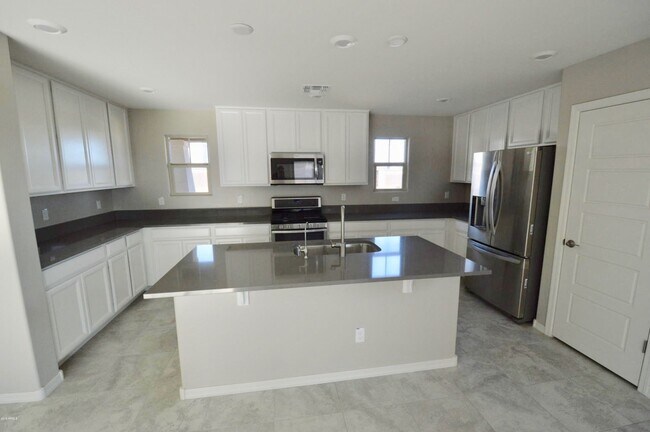 Photo - 2920 S Washington St House