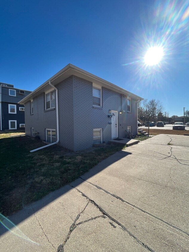 2515 W St, Lincoln, NE 68503 Townhome Rentals in Lincoln NE