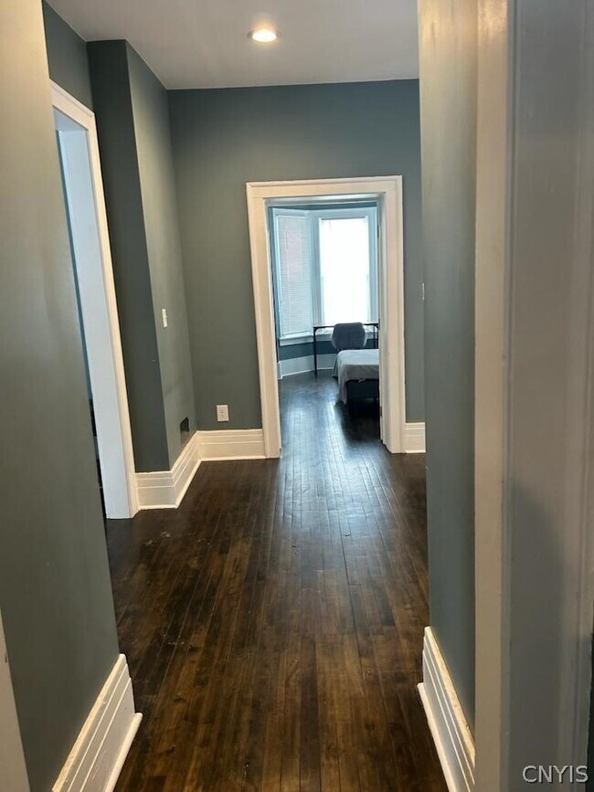 Foto del edificio - 942 Euclid Ave