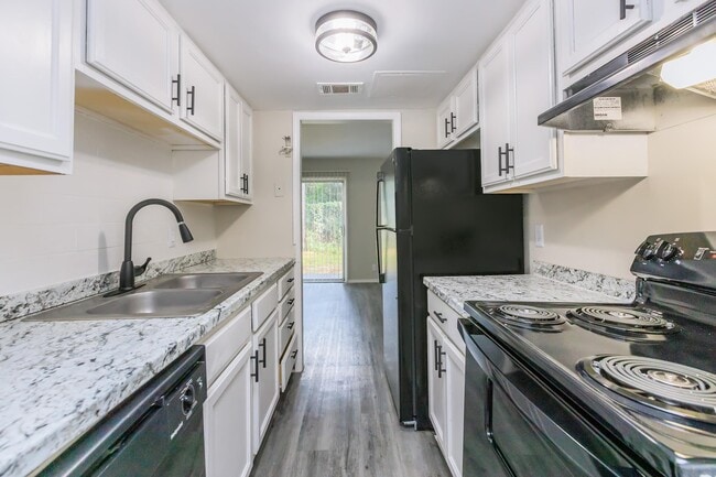 Kitchen Townhome - Camelia