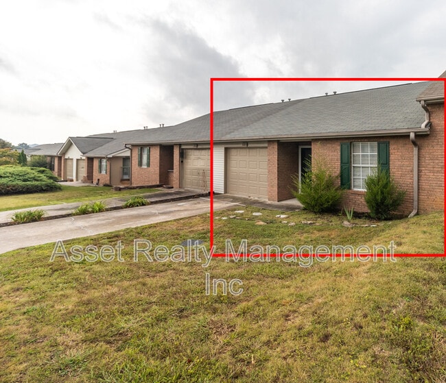 Building Photo - 385 Hawthorne Oaks Way