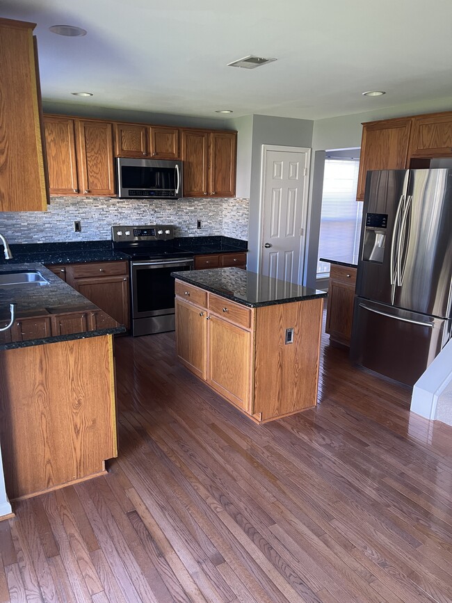 Foto del edificio - 14268 Town Commons Way