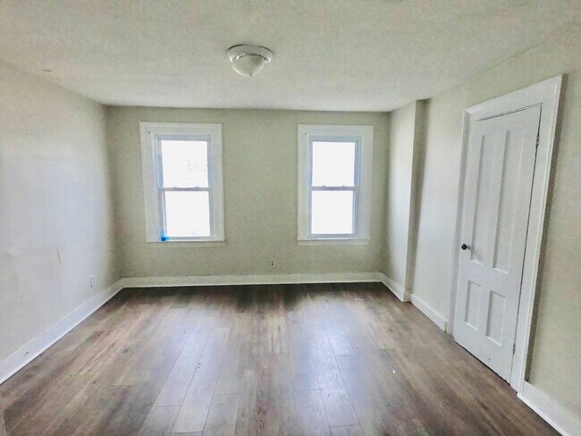 Foto del edificio - 44 Gilbert Ave