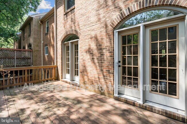 Building Photo - 3915 Green Look Ct