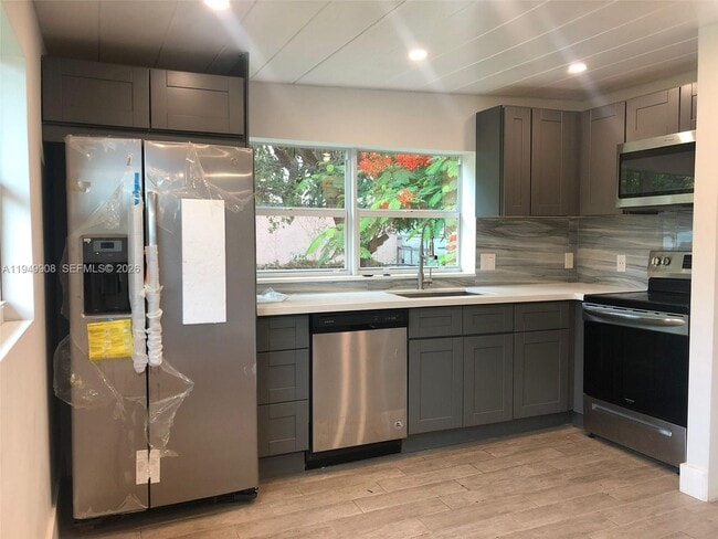 Foto del edificio - 8000 NW 12th Pl