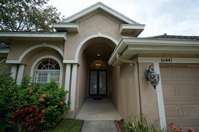 Building Photo - 10441 Greendale Dr