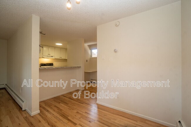 Foto del edificio - 1842 Canyon Blvd