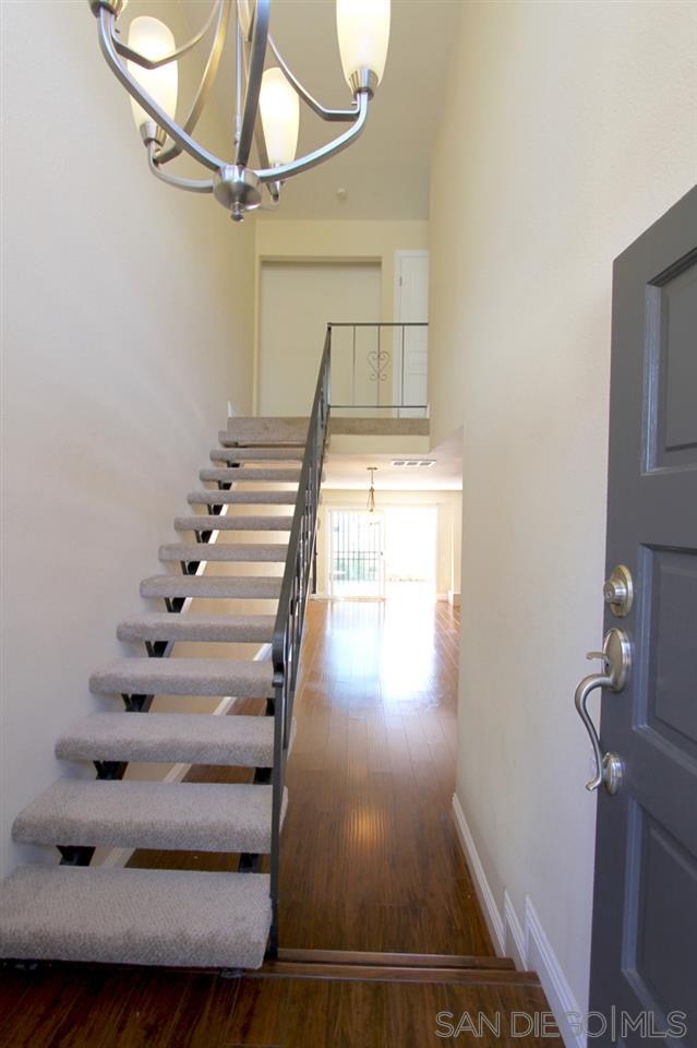 Building Photo - 4224 Loma Riviera Ln