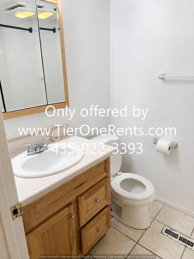 Building Photo - NO DEPOSIT option available for qualified renters!