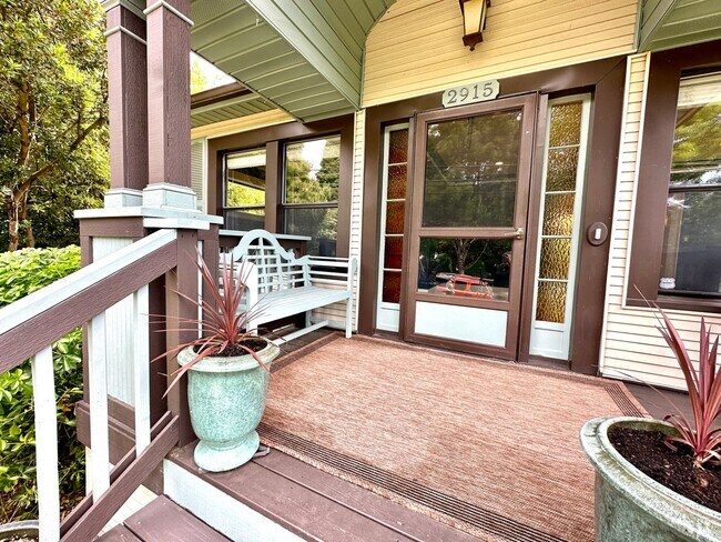 Building Photo - Meticulous Maintained home in the heart of...
