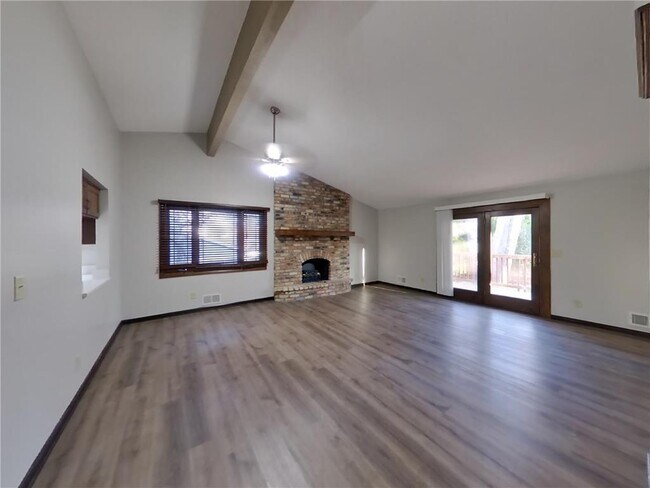 Foto del edificio - 6300 74th Ave N