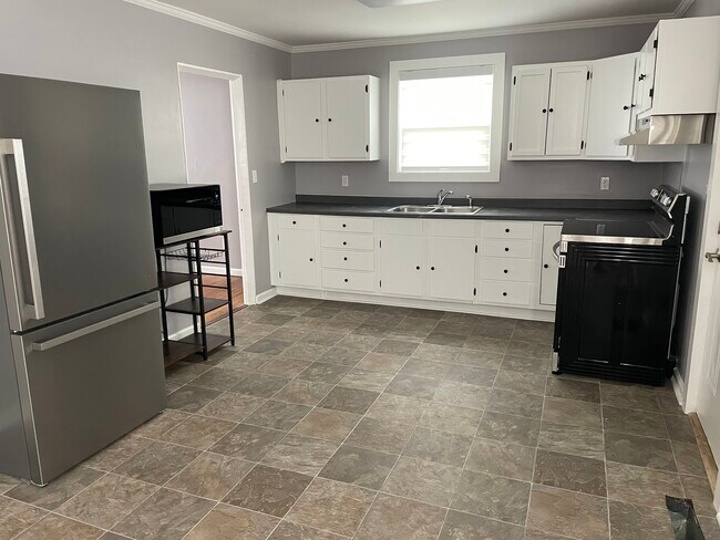 Foto del edificio - 5901 Carl Pl