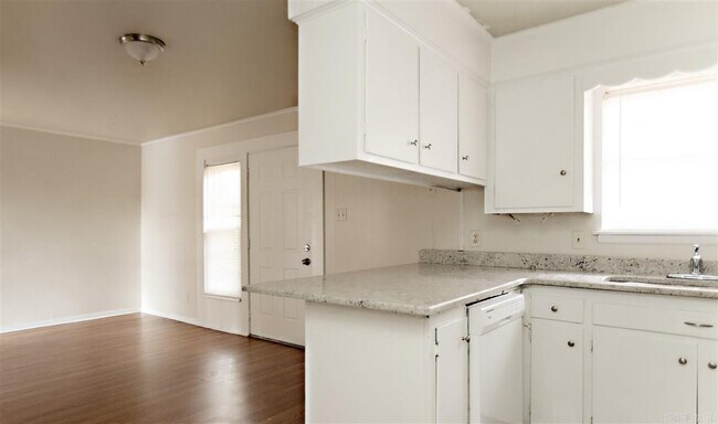 Foto del edificio - 5818 Southwick Dr