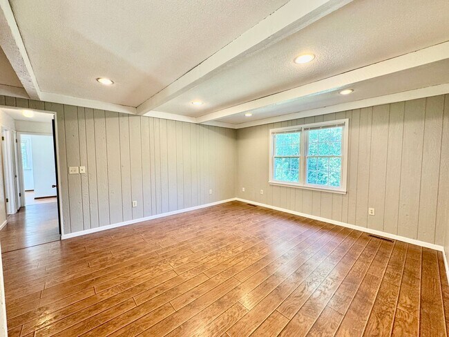 Foto del edificio - short term lease available