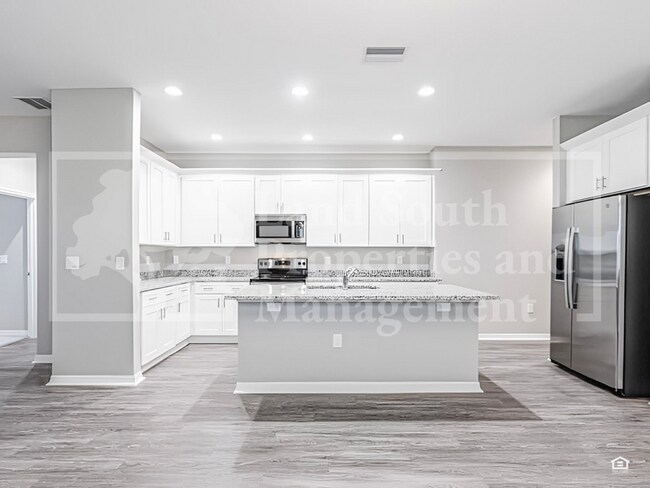 Building Photo - 3370 Cup Dr