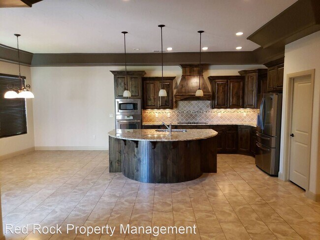 Foto del edificio - 3 br, 2 bath House - 633 S Rainier Dr