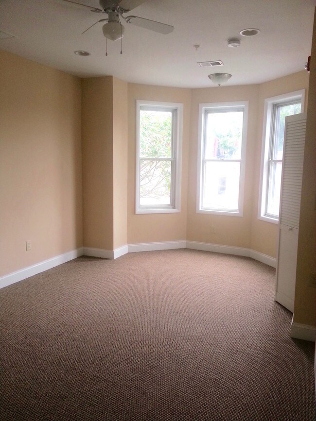  - 2227 Saint Paul St