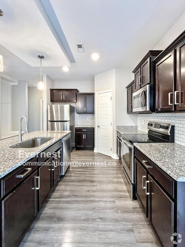 Building Photo - 805 Marksman Ct