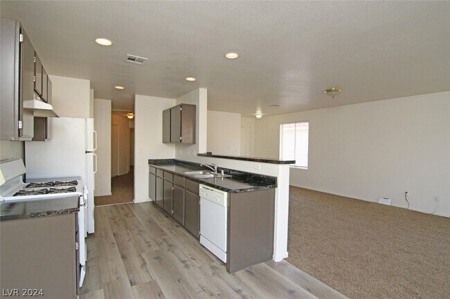 Building Photo - 5532 La Pelusa St