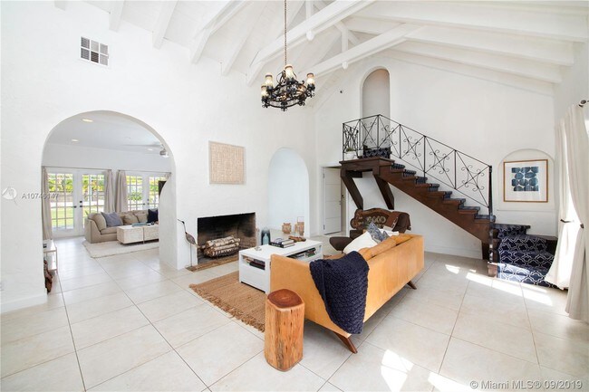Foto del edificio - 2444 Prairie Ave