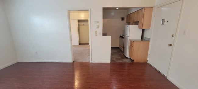 Building Photo - 1932 Haste St