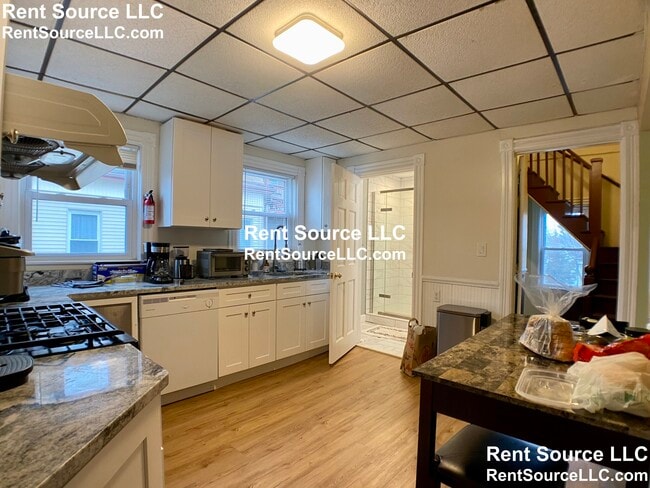 Building Photo - 267-269 Highland Ave. Unit 2