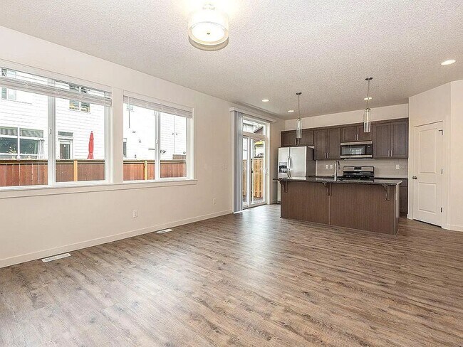 Building Photo - 9754 SW Windswept Place ~ Beautiful & Spacious Home