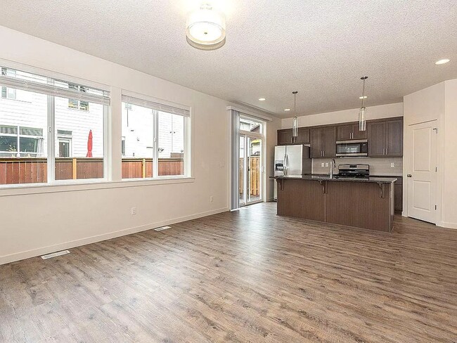 Building Photo - 9754 SW Windswept Place ~ MOVE IN SPECIAL! 1/2 Off 1st Months Rent!! Beautiful & Spacious Home