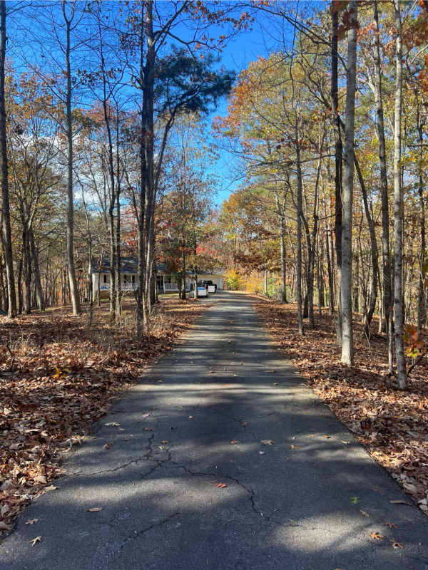 Foto del edificio - 162 Sleepy Hollow Rd