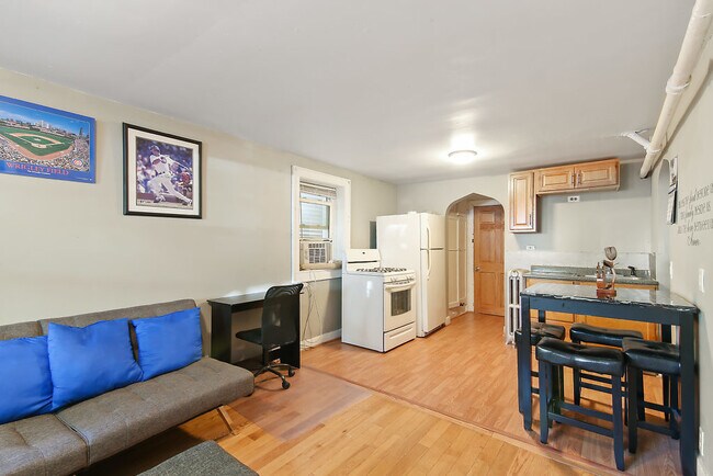 Building Photo - 2915 N Washtenaw Ave