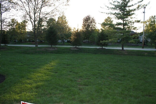 Building Photo - 6930 Avery Rd