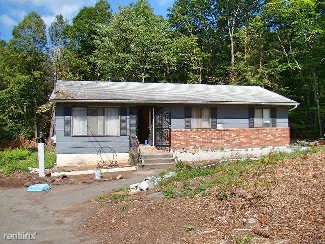 Building Photo - 3 br, 2 bath House - 203 Airport Rd