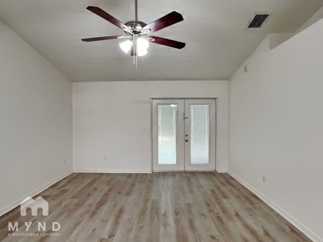 Building Photo - 7629 Tamarind Ave