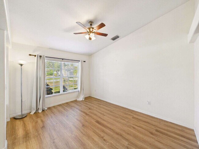 Building Photo - Furnished 4-Bedroom Home with Private Pool in San Carlos Park