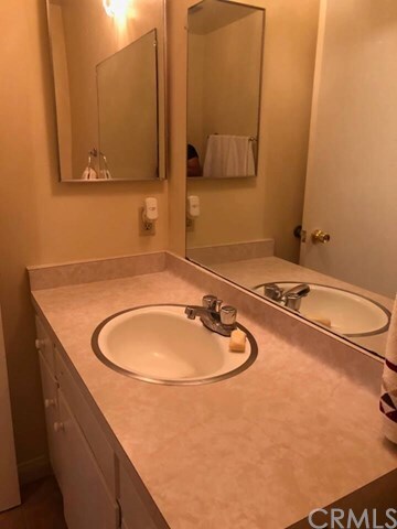 Foto del edificio - 13272 Roan Rd