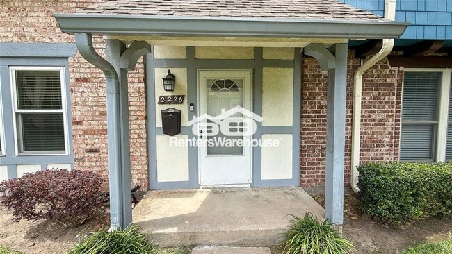 Building Photo - 2226 Triway Ln