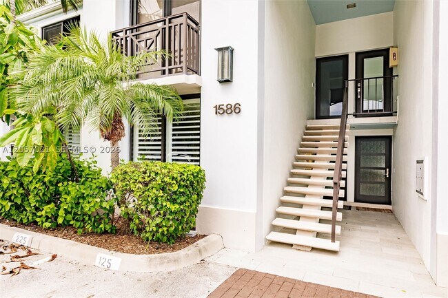 Foto del edificio - 1586 S Ocean Dr