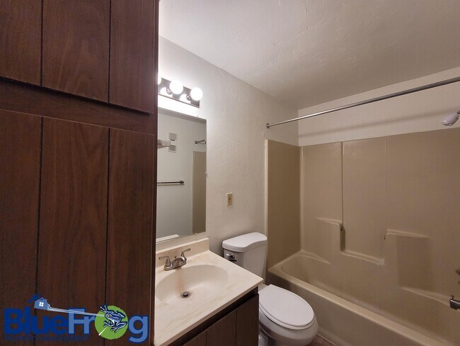 Foto del edificio - 2760 Humboldt Rd