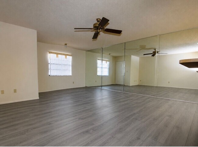 Foto del edificio - 55+ Gem minutes to Bradenton Beach
