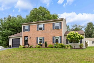 Building Photo - 24 Knollwood Dr