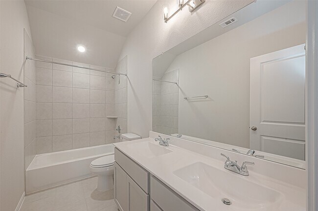 Building Photo - 31123 Mahogany Fir Trl