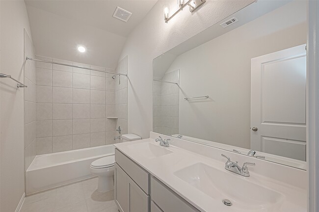 Foto del edificio - 31123 Mahogany Fir Trl