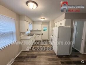 Building Photo - 5826 N 117th St